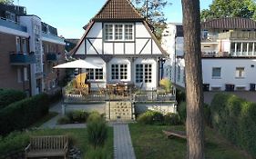 Ferienhaus-Strandallee95-Direkt-Am-Strand